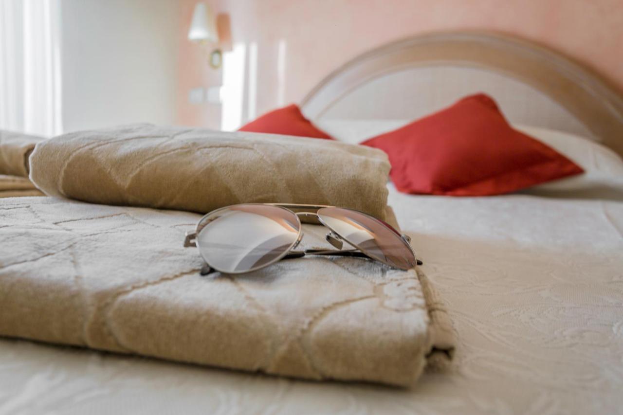 Hotel Derby Exclusive Milano Marittima Esterno foto