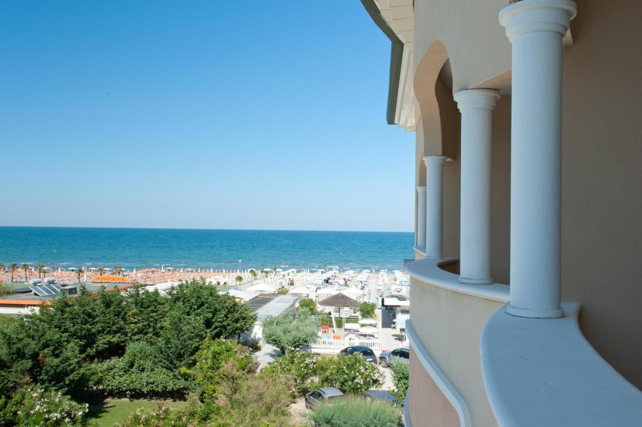 Hotel Derby Exclusive Milano Marittima Esterno foto