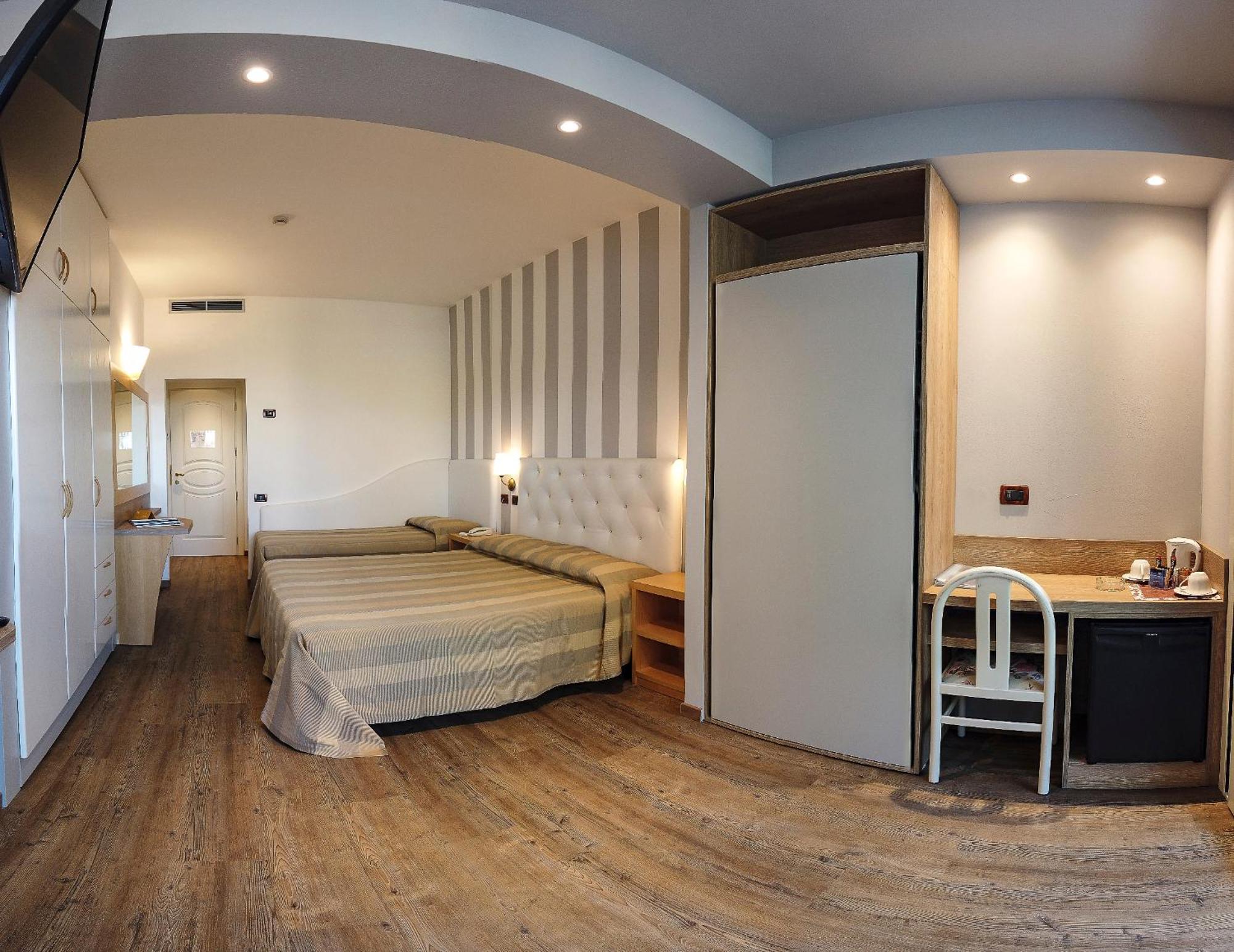 Hotel Derby Exclusive Milano Marittima Esterno foto