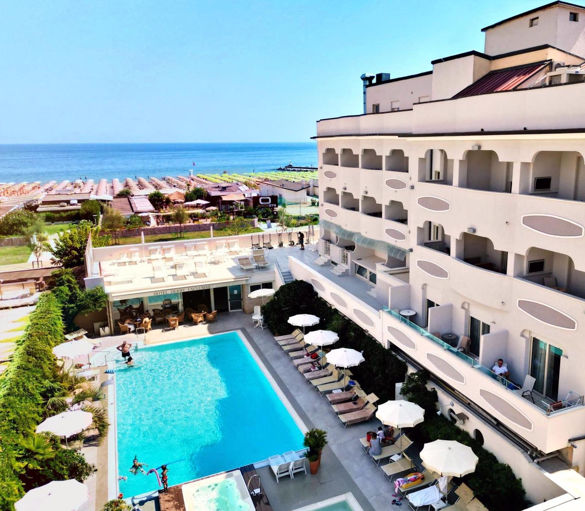 Hotel Derby Exclusive Milano Marittima Esterno foto