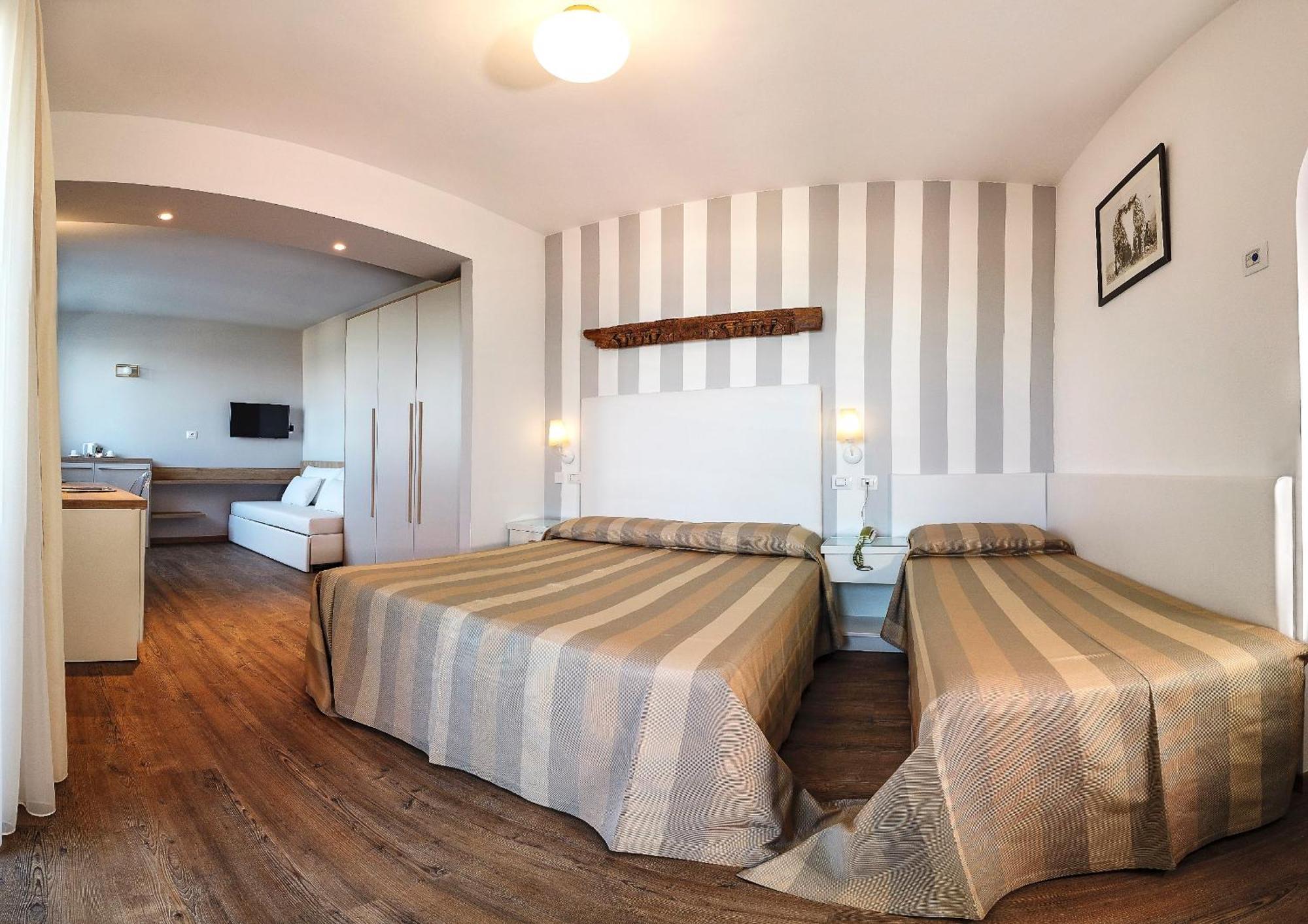 Hotel Derby Exclusive Milano Marittima Esterno foto