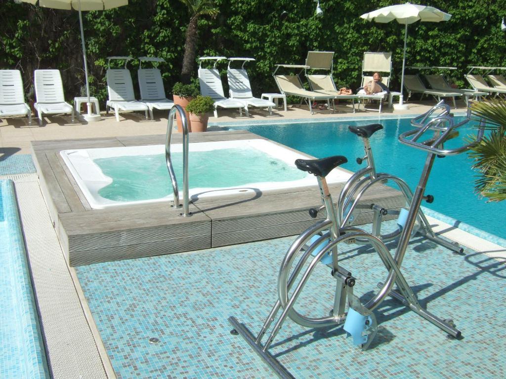 Hotel Derby Exclusive Milano Marittima Esterno foto
