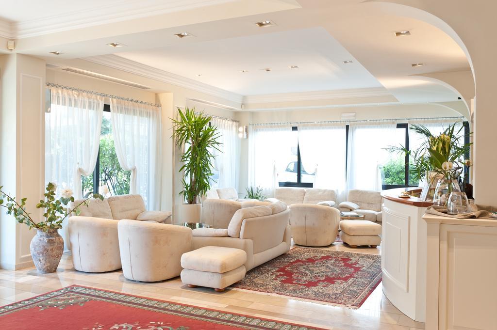 Hotel Derby Exclusive Milano Marittima Esterno foto