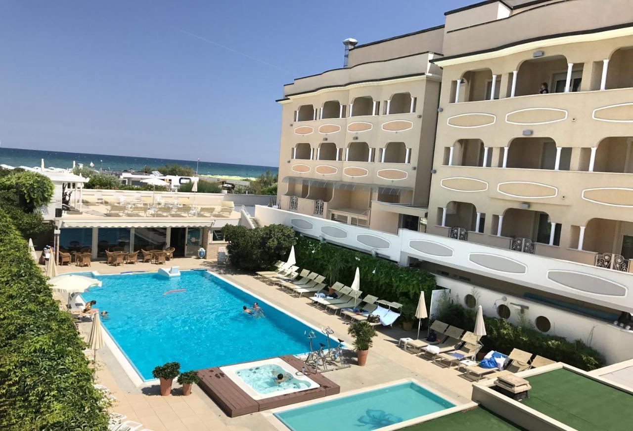 Hotel Derby Exclusive Milano Marittima Esterno foto