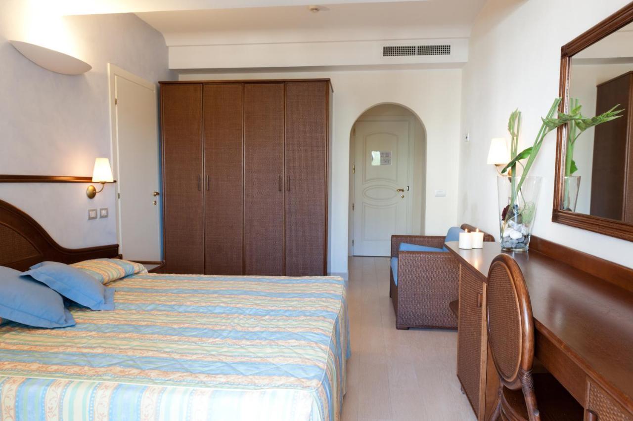 Hotel Derby Exclusive Milano Marittima Camera foto